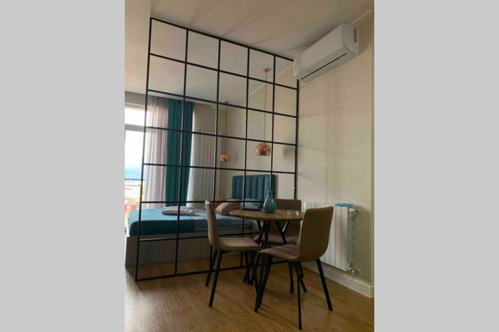 Geverse Apartment Батуми Экстерьер фото