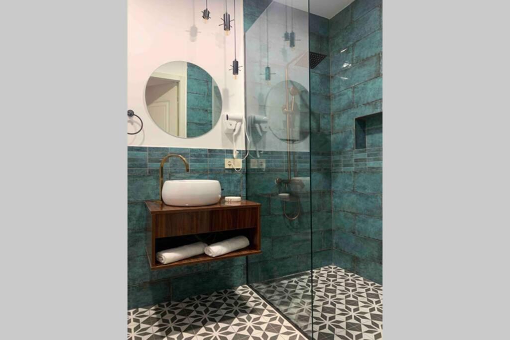 Geverse Apartment Батуми Экстерьер фото